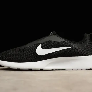 Nike Black White Slip-On Mesh Upper Lifestyle Sneakers