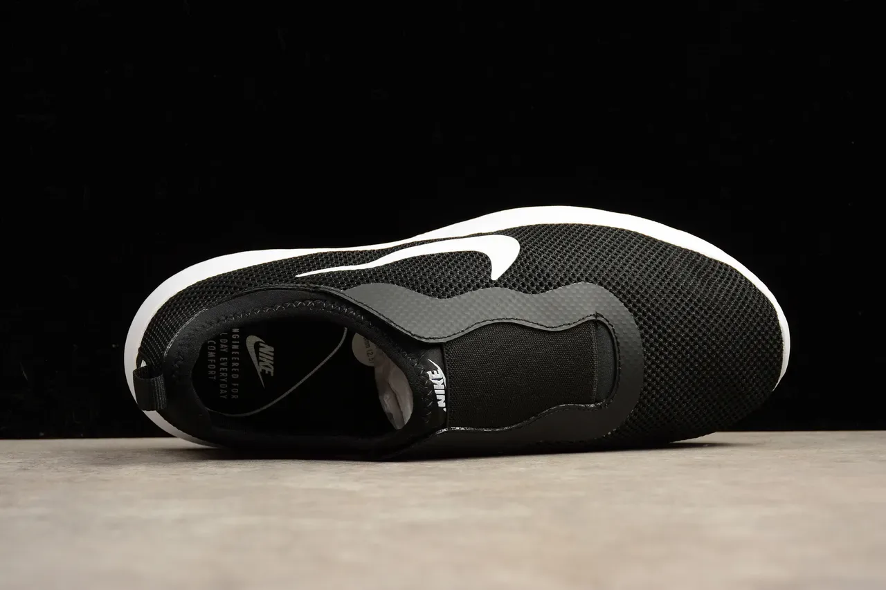 Nike Black White Slip-On Mesh Upper Lifestyle Sneakers 4