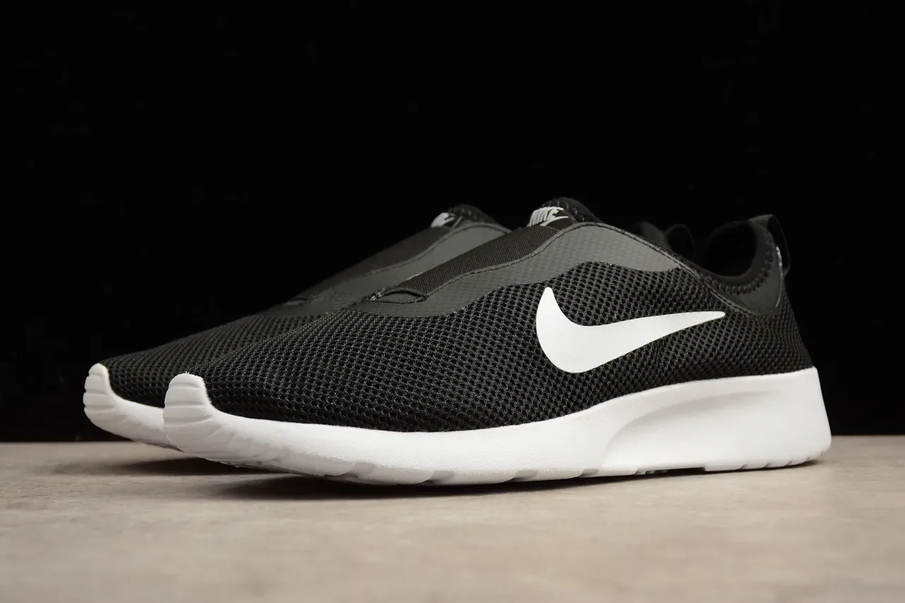 Nike Black White Slip-On Mesh Upper Lifestyle Sneakers 6