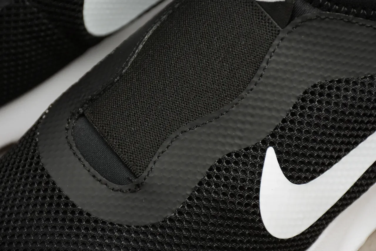 Nike Black White Slip-On Mesh Upper Lifestyle Sneakers 11