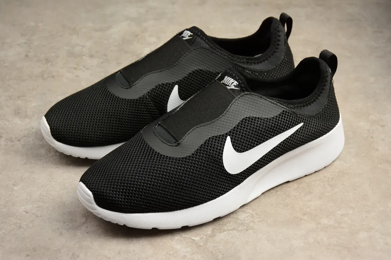 Nike Black White Slip-On Mesh Upper Lifestyle Sneakers 13