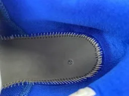 Nike Tênis de Basquete Azul e Preto Low-Top com Upper de Malha Perfurada 8