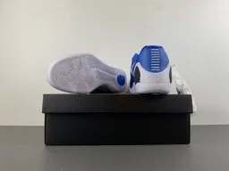 Nike Tênis de Basquete Azul e Preto Low-Top com Upper de Malha Perfurada 16