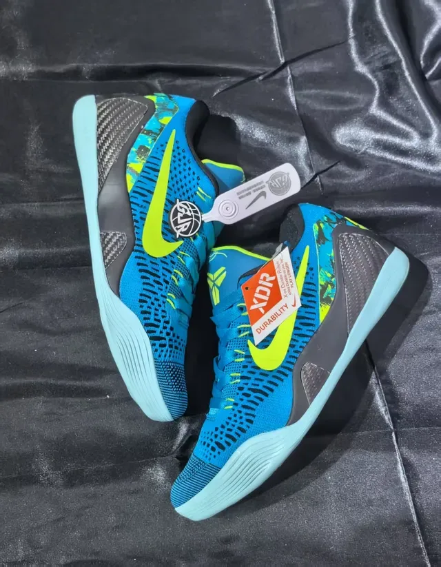 Nike Chaussures de Basketball Bleu Vert Flyknit Upper Carbon-Fiber Heel Counter 2