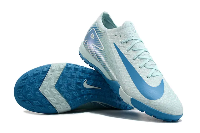 Nike Sapatos de futebol indoor de silhueta baixa com upper de malha azul branco 3