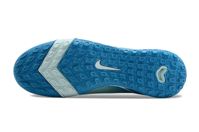 Nike Sapatos de futebol indoor de silhueta baixa com upper de malha azul branco 6