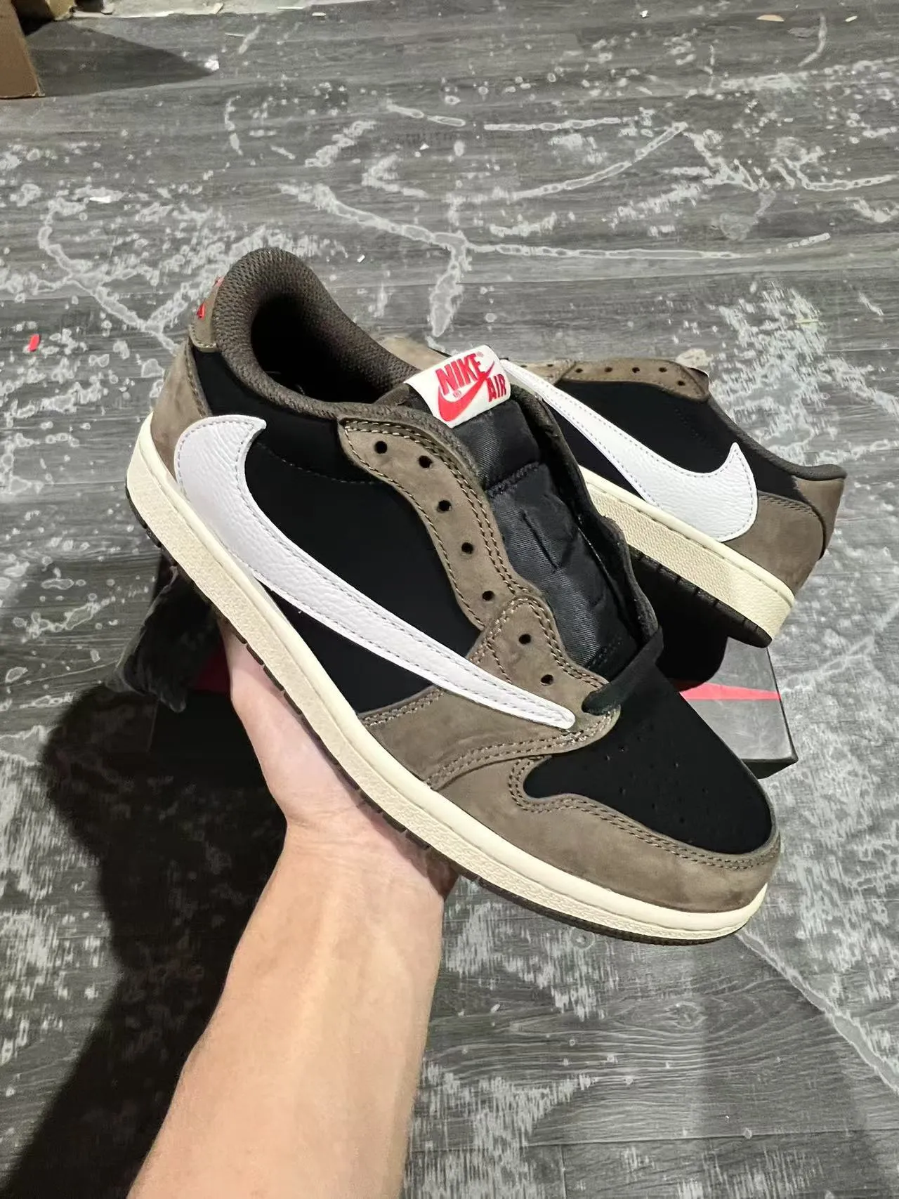 Nike Brown Black Low-Top Suede-and-Textile Upper Lifestyle Sneakers 2