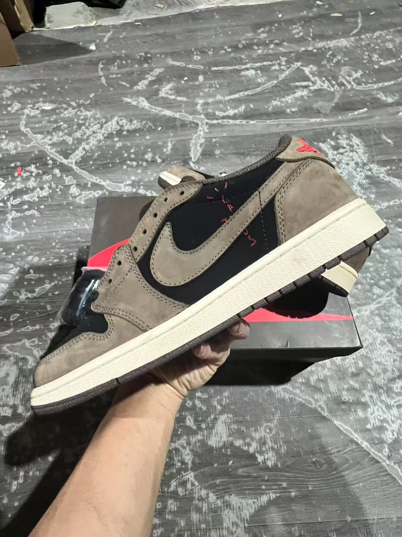 Nike Brown Black Low-Top Suede-and-Textile Upper Lifestyle Sneakers 5