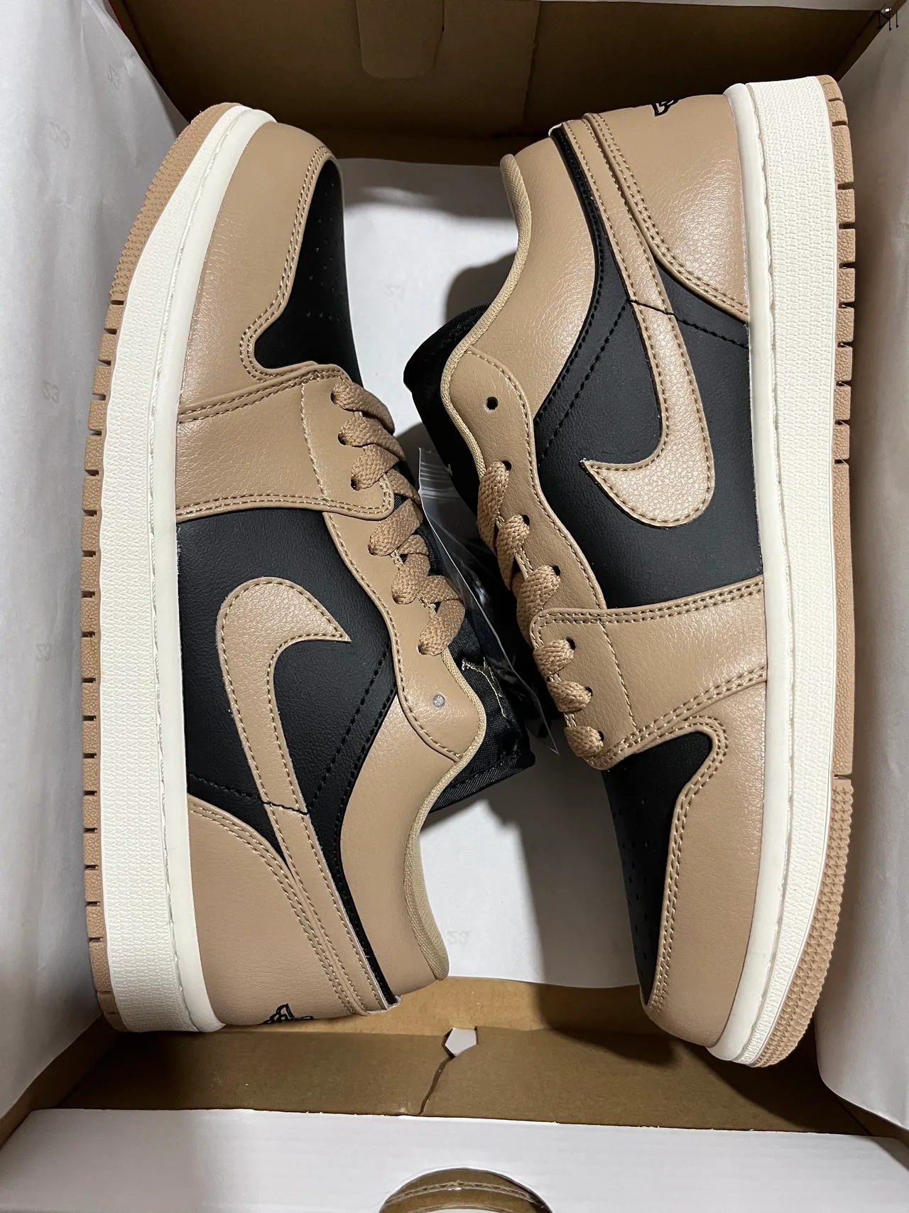 Nike Dunk Low Beige and Black Lifestyle Sneakers 9