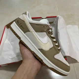 Nike Dunk Low bege e creme tênis lifestyle