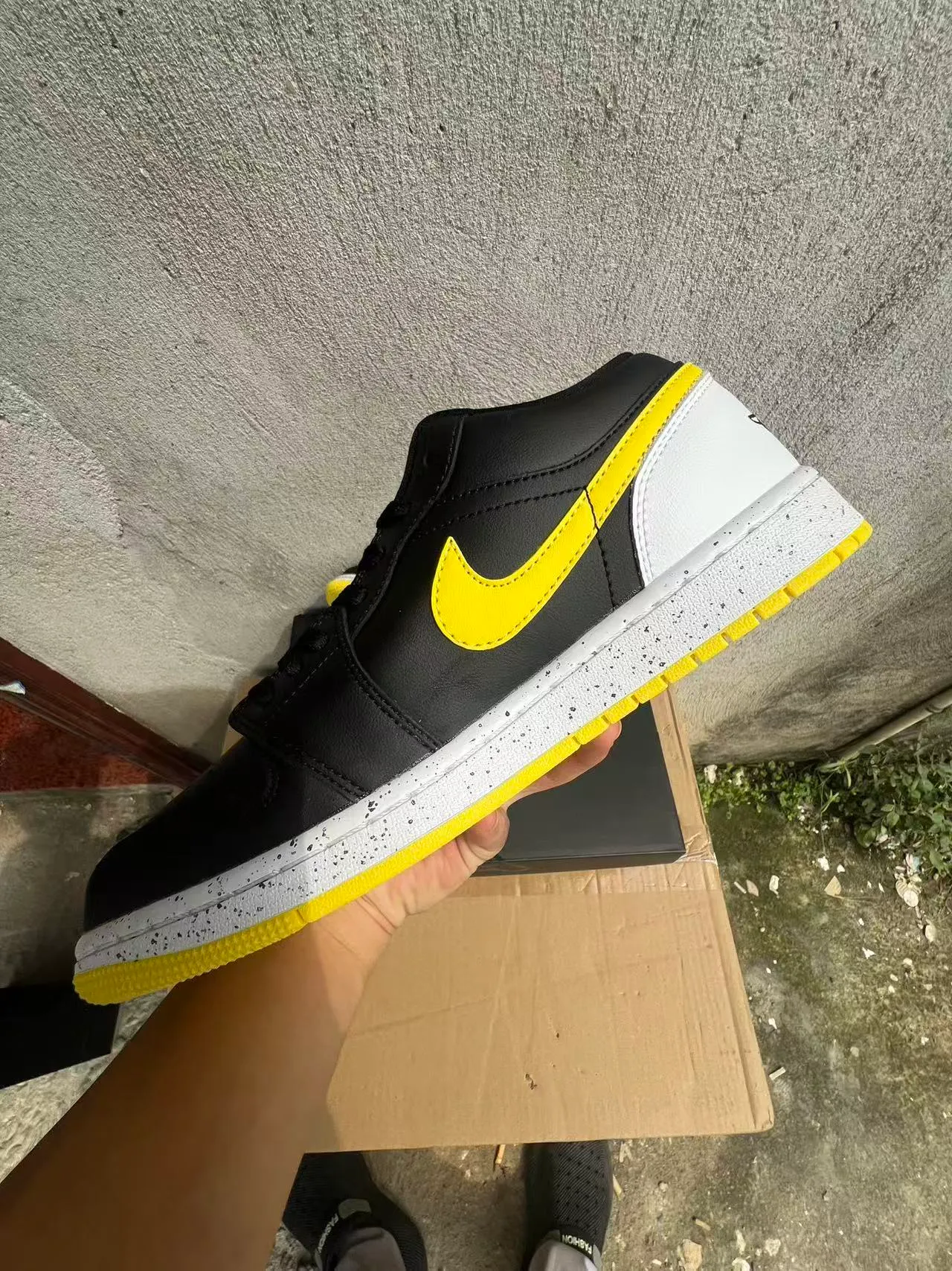 Nike Dunk Low Black Yellow White Speckled Lifestyle Sneakers 5