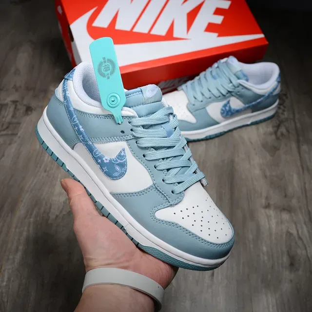 Nike Dunk Low Bleu Blanc Bandana Floral Lifestyle Sneakers 2
