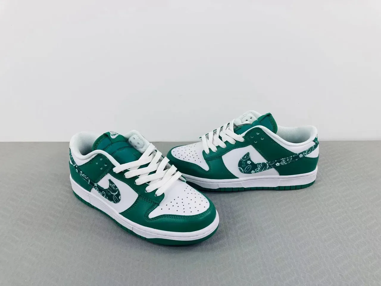 Nike Dunk Low Green and White Bandana Print Lifestyle Sneakers 11