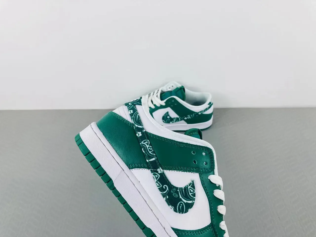 Nike Dunk Low Green and White Bandana Print Lifestyle Sneakers 15