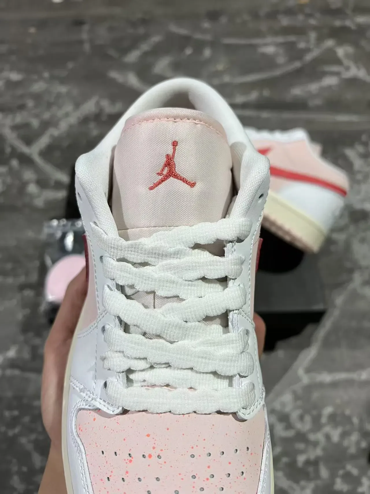Nike Dunk Low Pale Pink et Red Chaussures Lifestyle 4