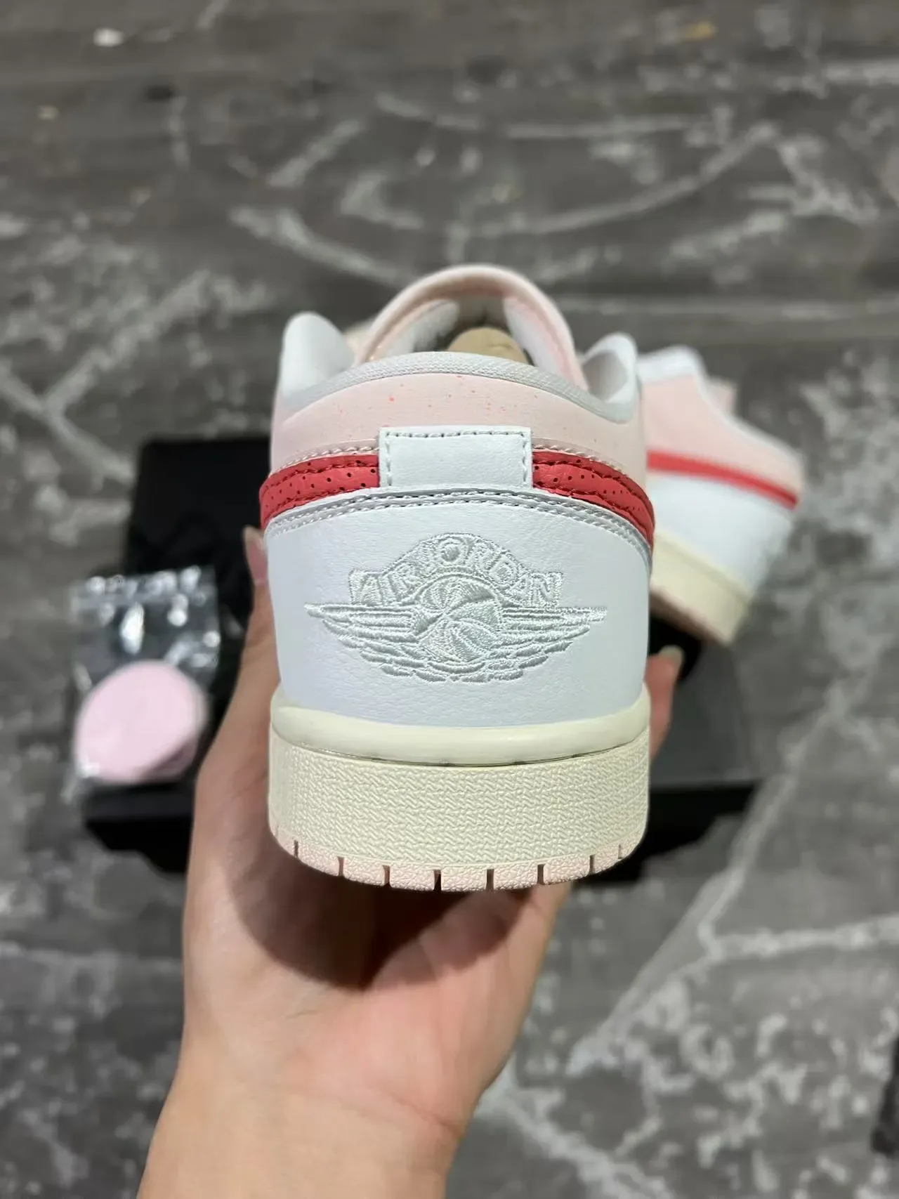 Nike Dunk Low Pale Pink et Red Chaussures Lifestyle 8