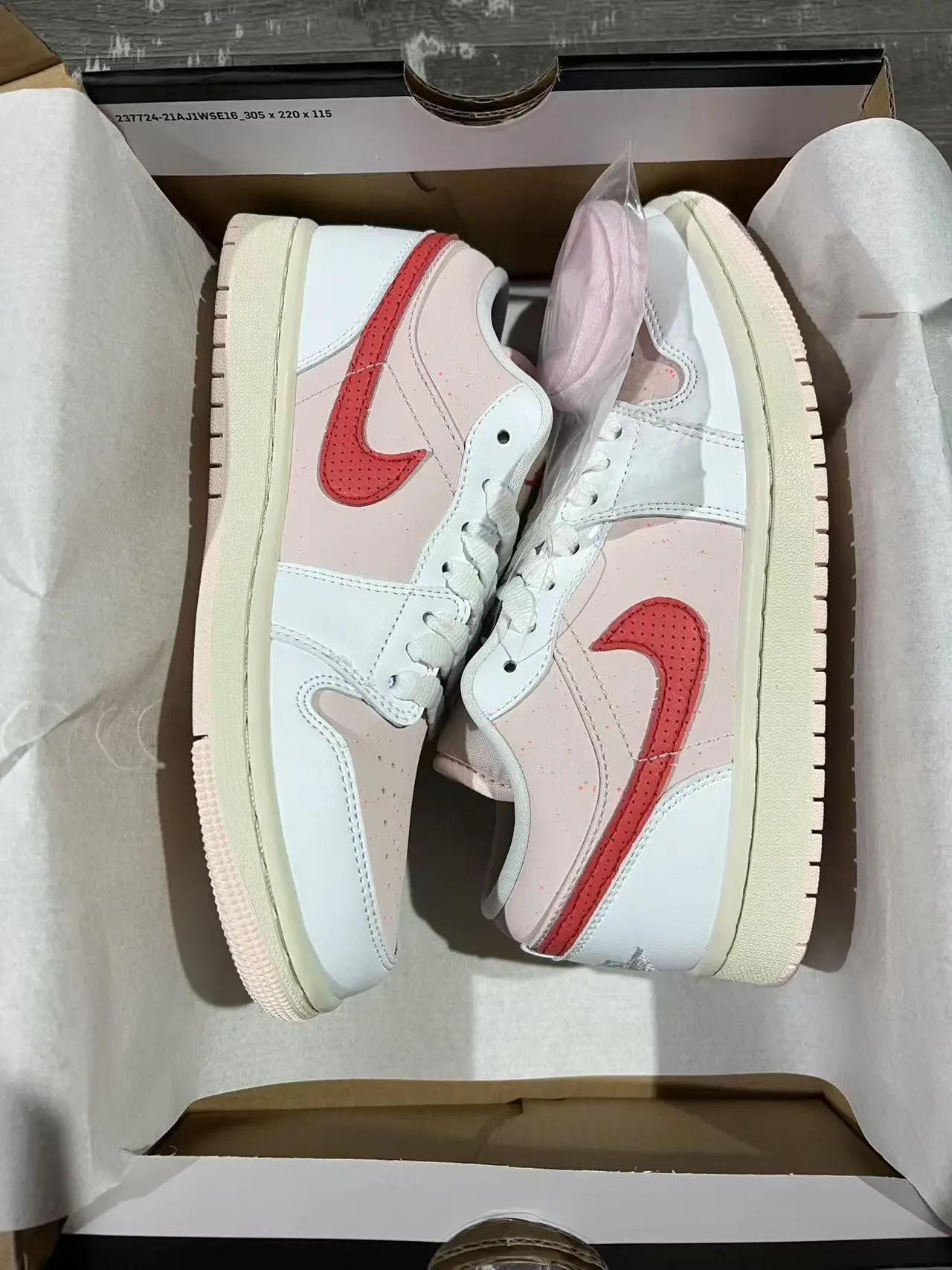 Nike Dunk Low Pale Pink et Red Chaussures Lifestyle 9