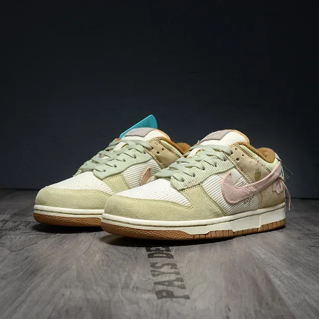 Nike Dunk Low White Green Pink Lifestyle Sneakers 3