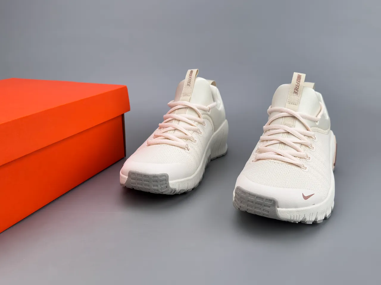 Nike Free RN Beige Brown Knit Upper Segmented Flex Groove Sole Lifestyle Sneakers 3