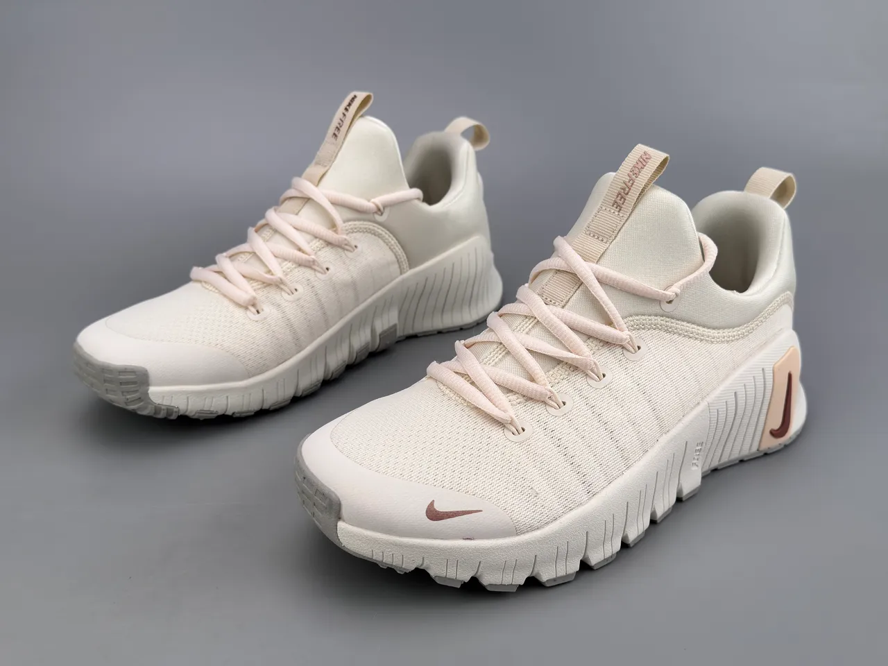 Nike Free RN Beige Brown Knit Upper Segmented Flex Groove Sole Lifestyle Sneakers 5