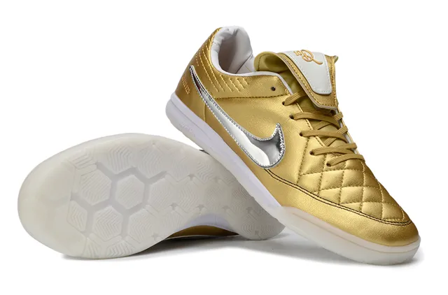 Nike Chaussures de soccer indoor en cuir doré argenté métallique avec orteil matelassé 4