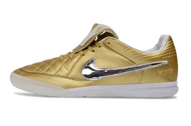 Nike Chaussures de soccer indoor en cuir doré argenté métallique avec orteil matelassé 6