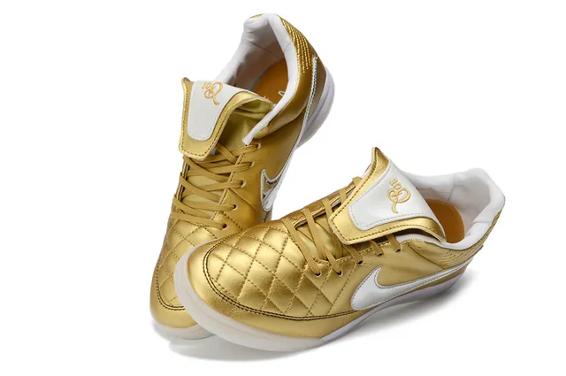 Nike Chaussures de soccer indoor en cuir doré argenté métallique avec orteil matelassé 7