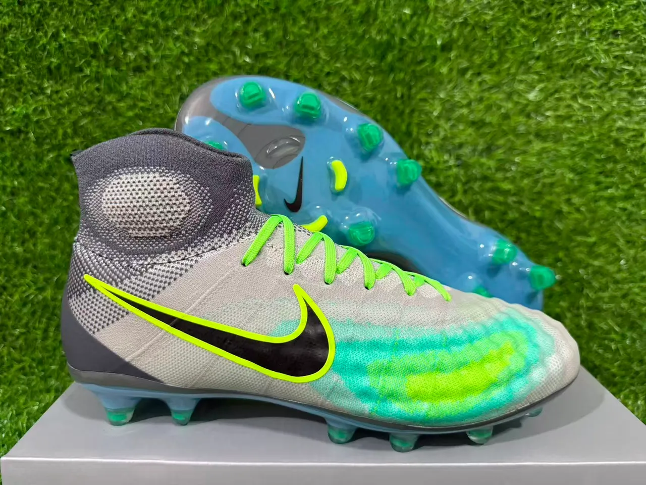 Nike Gray Green High-Cut Knit Sock Collar Asymmetrical Lacing Firm-Ground Soccer Shoes 9