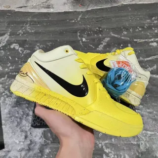 Nike Kobe 黄米高帮渐变篮球鞋