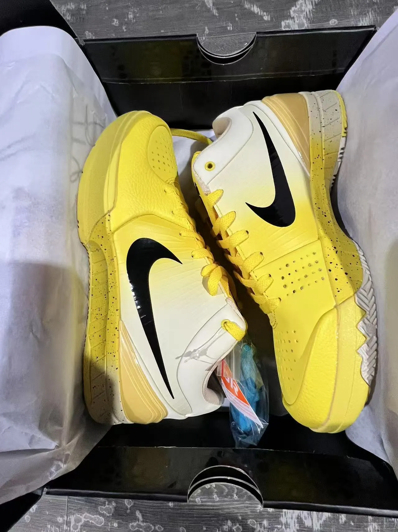 Nike Kobe Yellow Beige High-Top Gradient Basketball Shoes 9