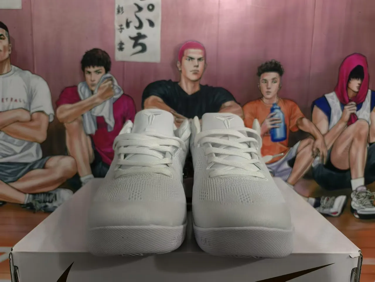 Nike Kyrie सफेद चांदी निट मेश मिड-कट बास्केटबॉल जूते 4