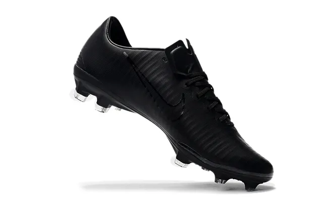 Nike Mercurial Noir Argent Haut Synthétique Système de Lacets Asymétrique Terrain Ferme Chaussures de Football 4
