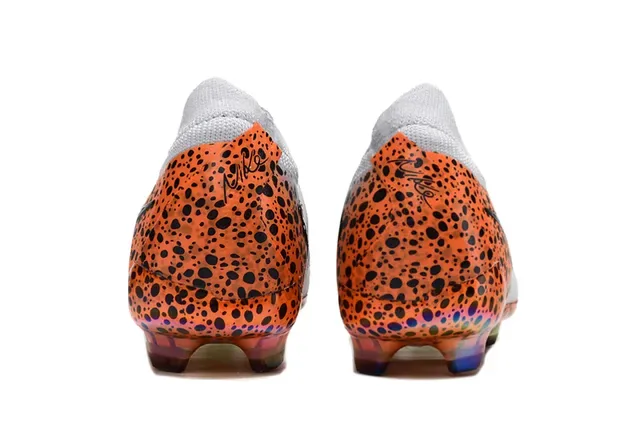 Nike Mercurial Vapor Multicolor Sapatos de futebol de corte baixo com cadarços parte superior texturizada de material sintético para gramado firme 13