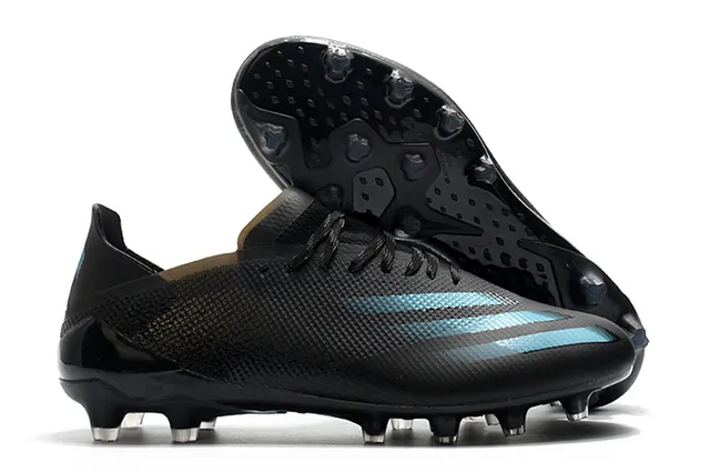 Nike Multicolore Rouge Chaussures de football à coupe basse avec upper synthétique pour terrain ferme 3