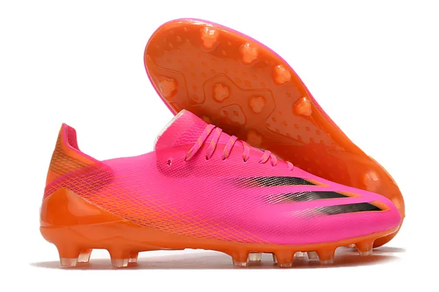 Nike Multicolore Rouge Chaussures de football à coupe basse avec upper synthétique pour terrain ferme 8
