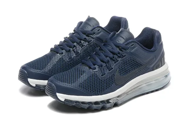 Nike Chaussures de Running Navy White Mesh Upper Full-Length Visible Air Unit 7