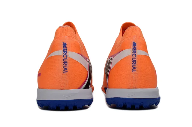Nike Chaussures de soccer indoor à empeigne tricotée orange bleue col bas 4