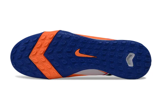 Nike Chaussures de soccer indoor à empeigne tricotée orange bleue col bas 6