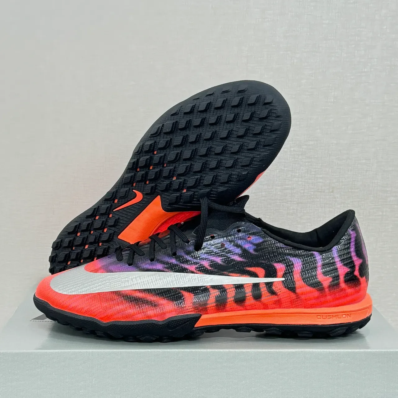 Nike chaussures de football Turf orange multicolor à coupe basse avec Swoosh overlay argent 1