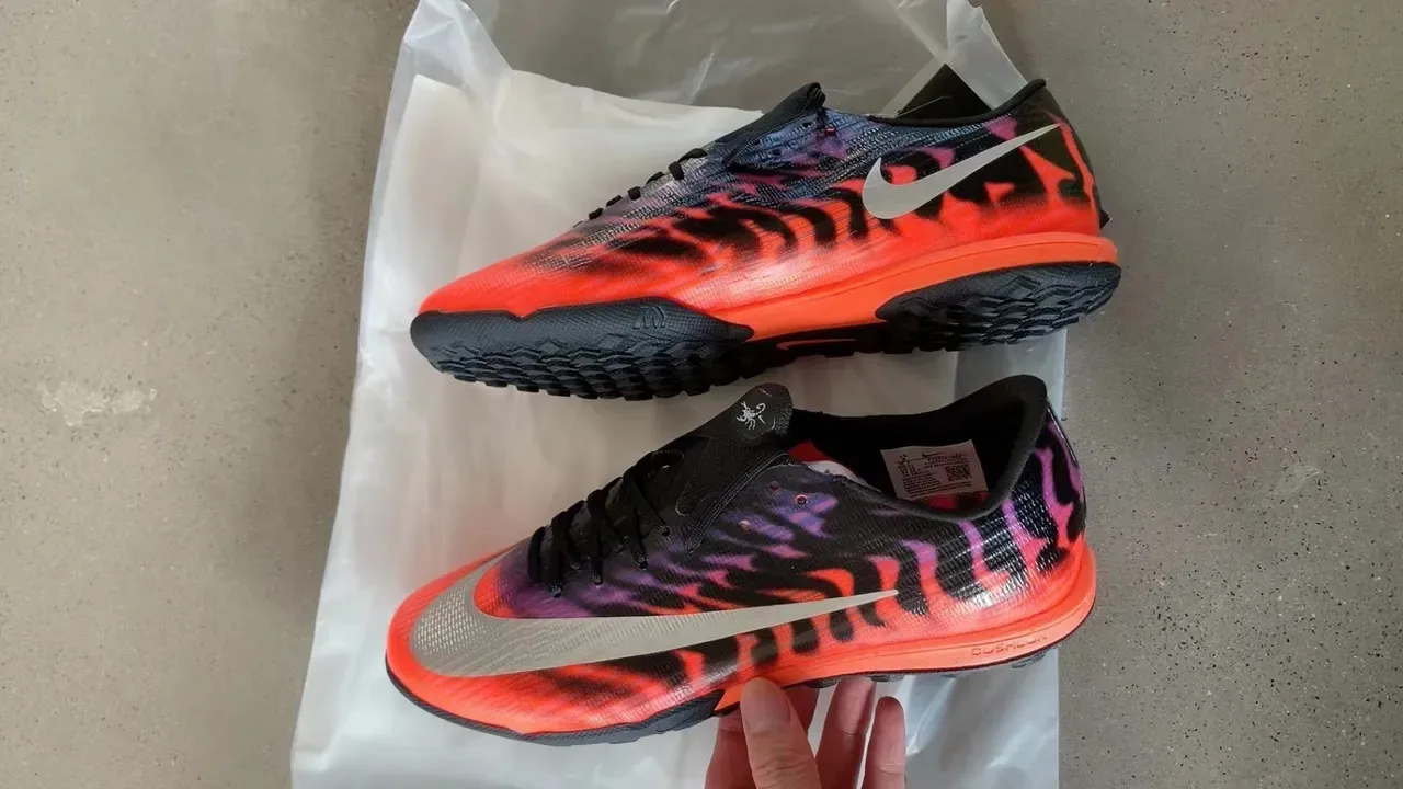 Nike chaussures de football Turf orange multicolor à coupe basse avec Swoosh overlay argent 3