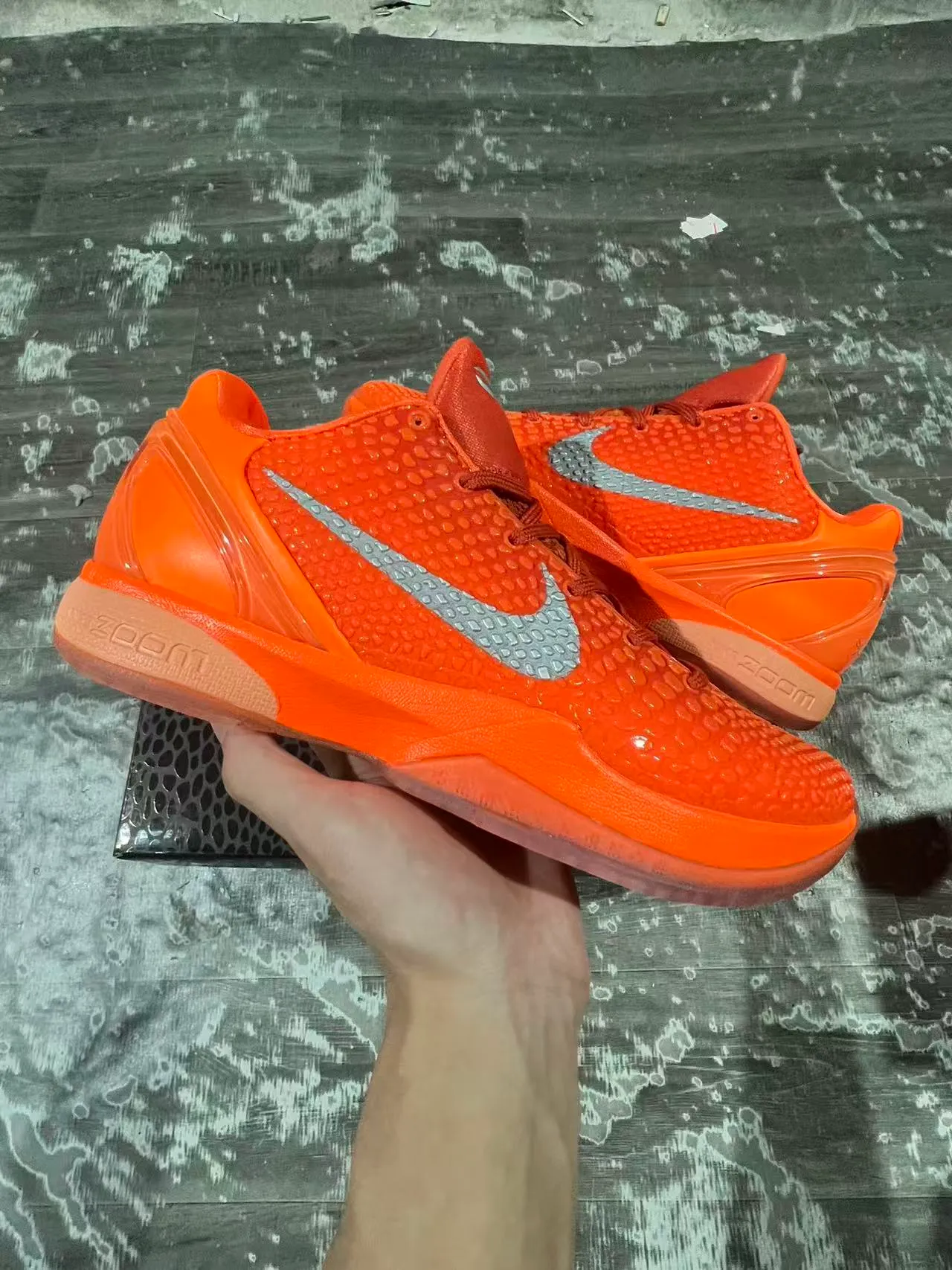Nike Orange Silver Textured Scale-Pattern Upper Integrated Midfoot Strap Basketball Shoes 7