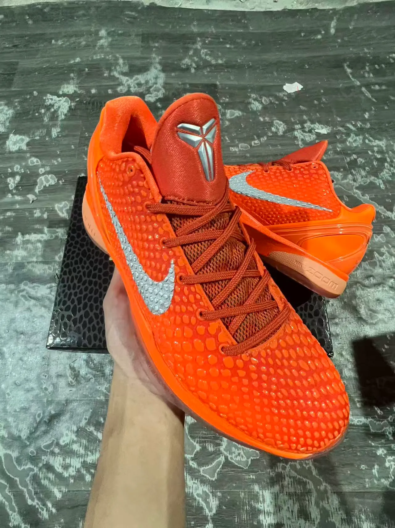 Nike Orange Silver Textured Scale-Pattern Upper Integrated Midfoot Strap Basketball Shoes 8