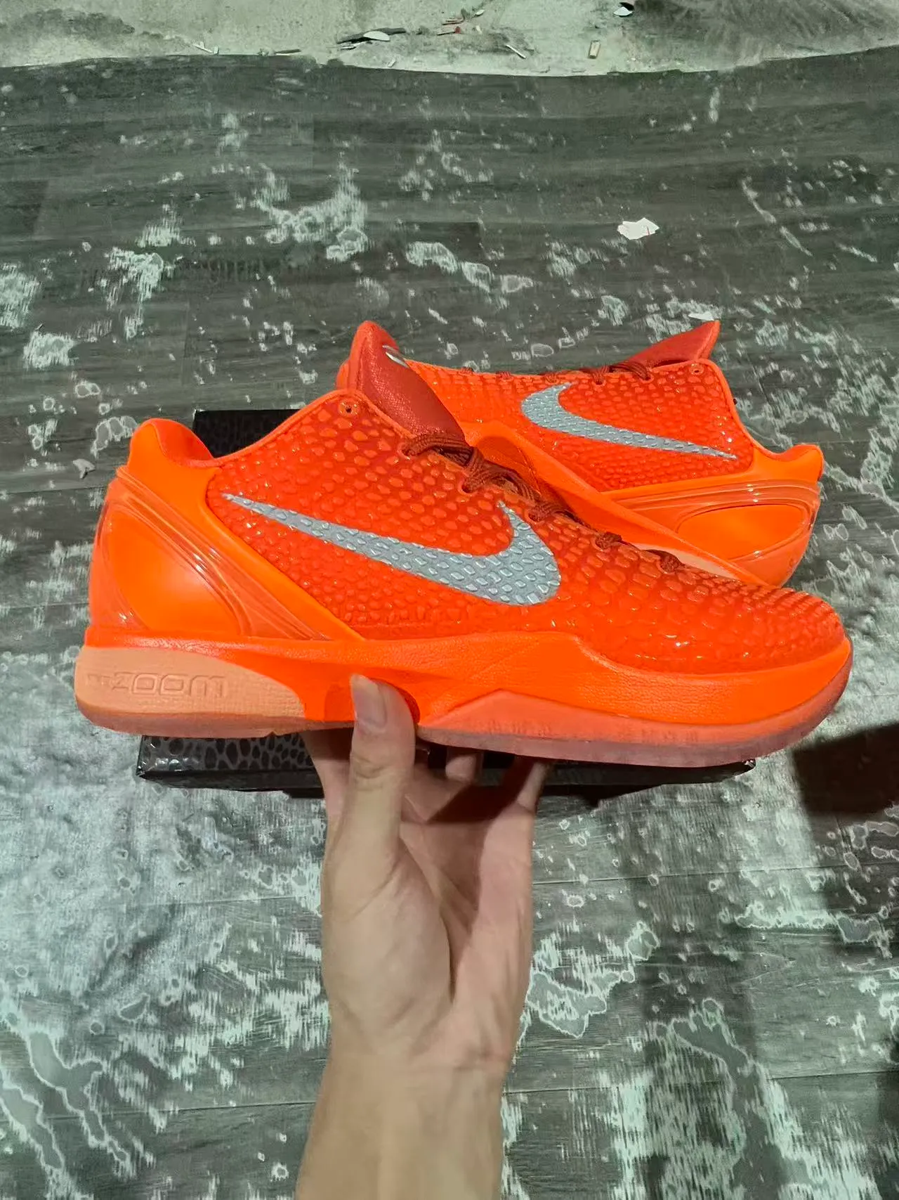 Nike Orange Silver Textured Scale-Pattern Upper Integrated Midfoot Strap Basketball Shoes 3