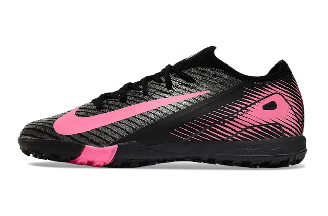 Nike Phantom GT Zapatos de fútbol turf con empeine de punto negro y rosa y cuello bajo 8