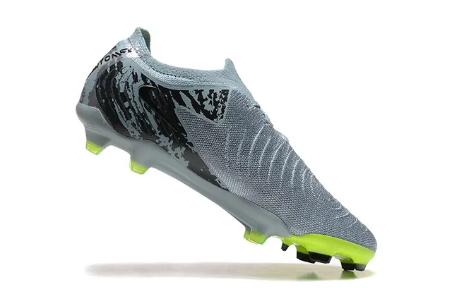 Nike Phantom GT Gris Vert Partie supérieure tricotée Lacets asymétriques Terrain ferme Chaussures de football 4