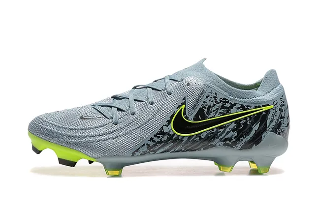 Nike Phantom GT Gris Vert Partie supérieure tricotée Lacets asymétriques Terrain ferme Chaussures de football 10