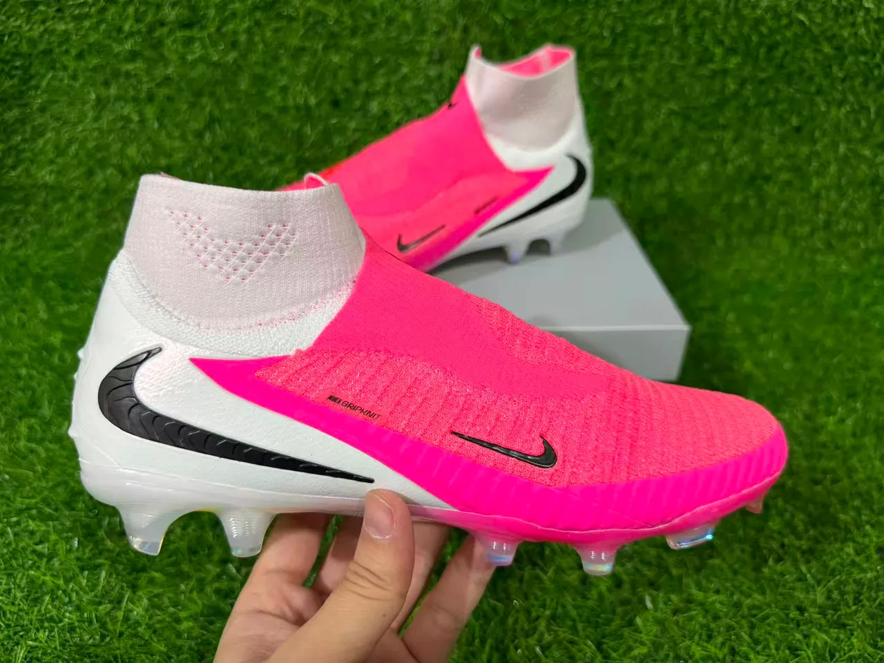 Nike Phantom GT Pink White Sock-Fit Knit Upper Iridescent Heel Counter Firm-Ground Soccer Shoes 5