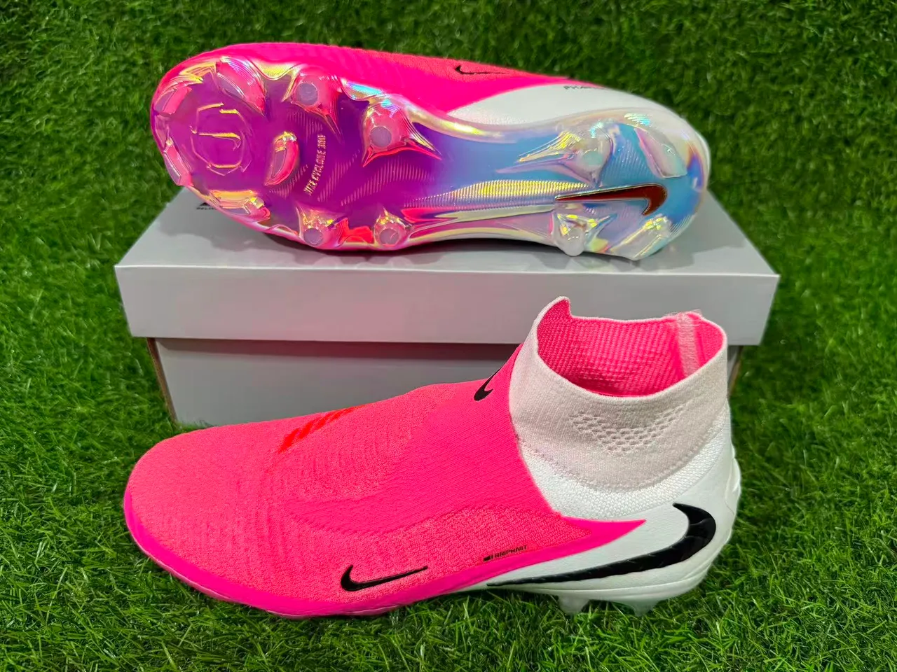 Nike Phantom GT Pink White Sock-Fit Knit Upper Iridescent Heel Counter Firm-Ground Soccer Shoes 8