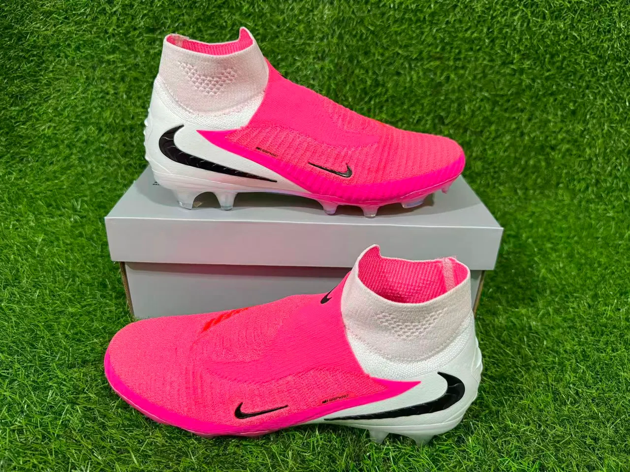 Nike Phantom GT Pink White Sock-Fit Knit Upper Iridescent Heel Counter Firm-Ground Soccer Shoes 9