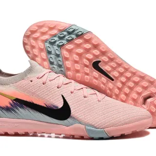 Nike Phantom GT Turf गुलाबी काली ब्रशस्ट्रोक टर्फ फुटबॉल जूते